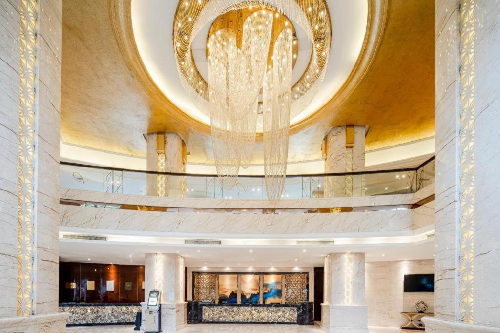 เฉิงตู ไรส์ซิง บัตเตอร์ฟลาย โฮเต็ล Hotel ภายนอก รูปภาพ