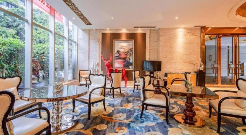 เฉิงตู ไรส์ซิง บัตเตอร์ฟลาย โฮเต็ล Hotel ภายนอก รูปภาพ