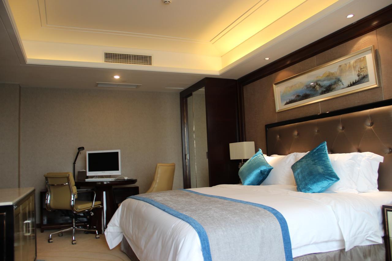 เฉิงตู ไรส์ซิง บัตเตอร์ฟลาย โฮเต็ล Hotel ภายนอก รูปภาพ
