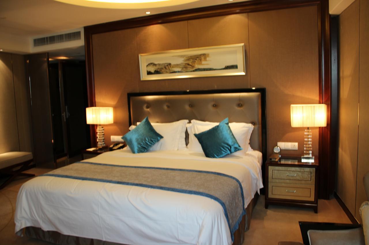 เฉิงตู ไรส์ซิง บัตเตอร์ฟลาย โฮเต็ล Hotel ภายนอก รูปภาพ